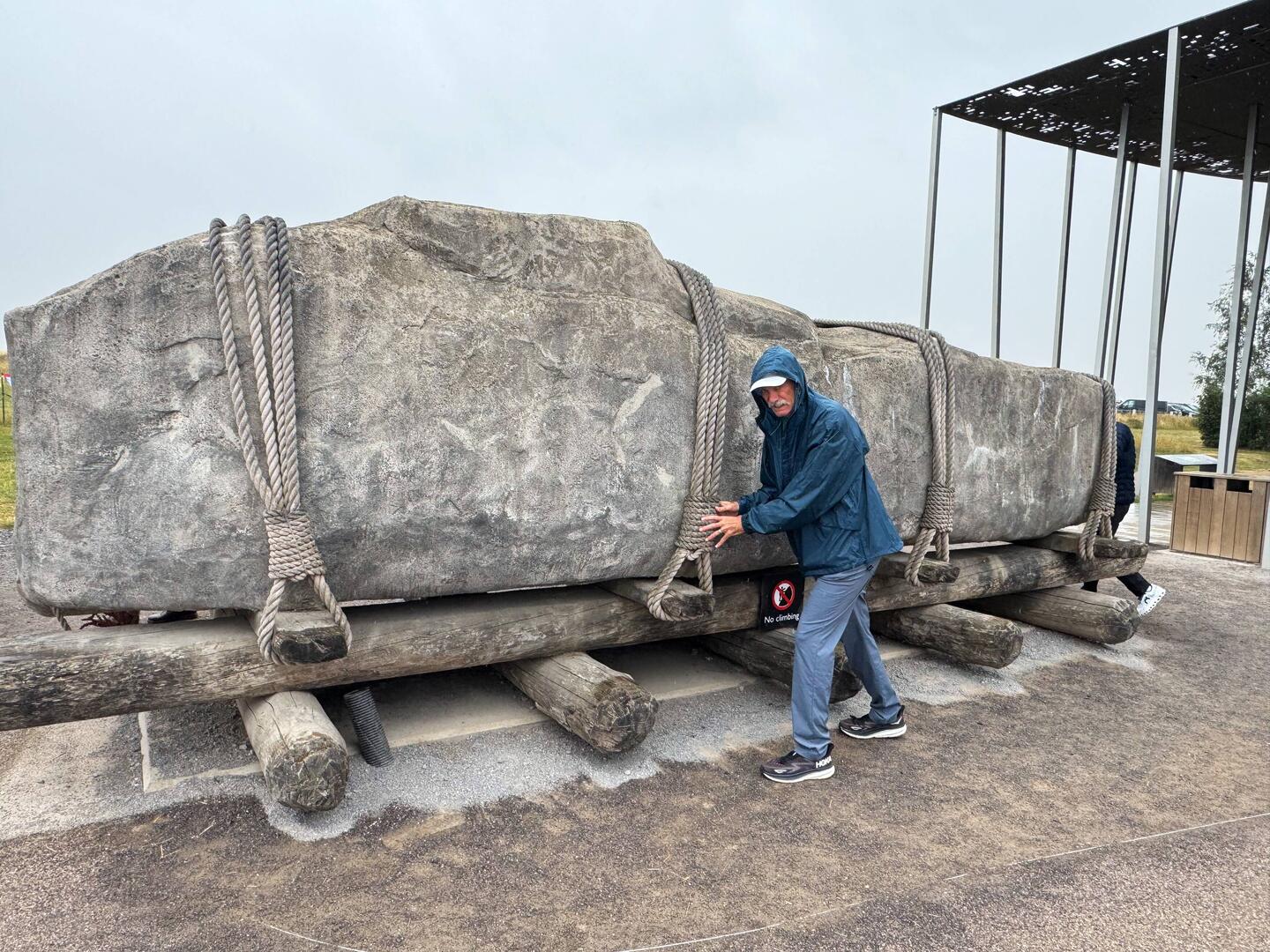 This is how they moved the stones 25 miles with people and oxen and donkeys