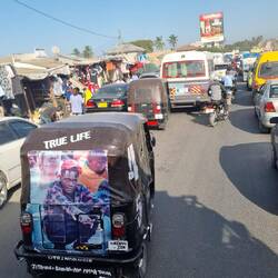 Es geht indie Hauptstadt Tansanias