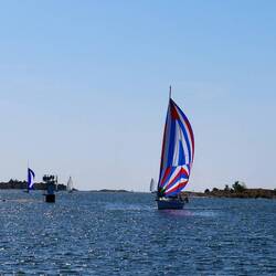 Heute sieht man bunte Spinnacker bei Südwind.