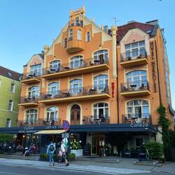 Hotel 2