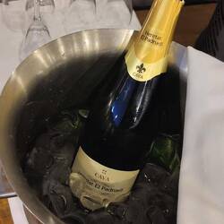 Sekt zum Frühstück