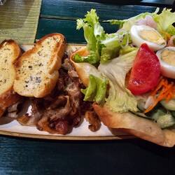 Wenn man einen Bauernsalat bestellt