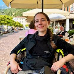 Zufriedene Bikerin...