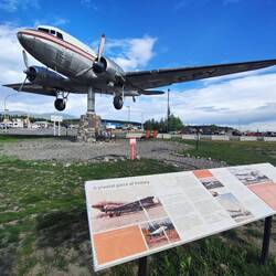 "Douglas DC-3"