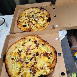 Abendessen nach 70 Kilometern Rad fahren.