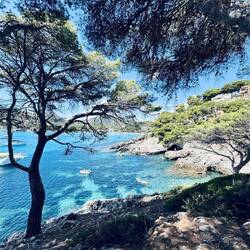 Eine kleine süsse Bucht versteckt sich hier.