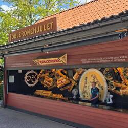 Gibts zu Hauf und bei jeder Veranstaltung - Glücksrad o.ä. für 2kg Süßkram.