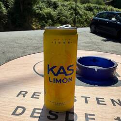 Can I get this lemon soda in the US? It's so good!