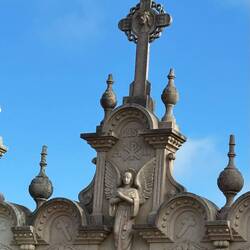 Another cemetery angel