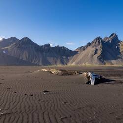 Das im Vordergrund ist übrigens ein Walkadaver... man roch es!