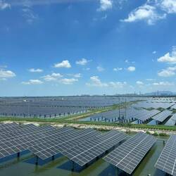 Enormous renewable infrastructure 👀