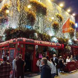 The Temple Bar Pub at night