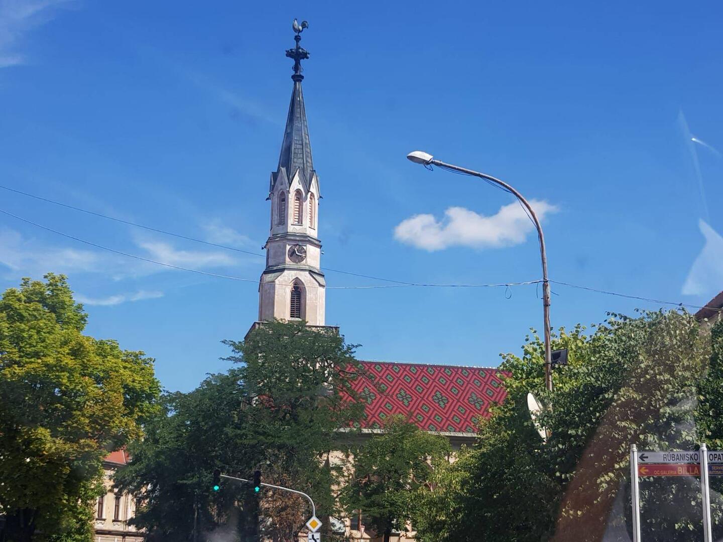 Die Kirchenform wechselt (Slowakei)