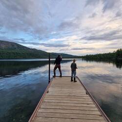 Einen Vater mit Sohn aus Fairbanks kennengelernt und beim fischen beobachtet