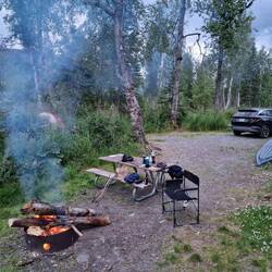 Großzügiger Campingplatz direkt am See (20$ pro Nacht)