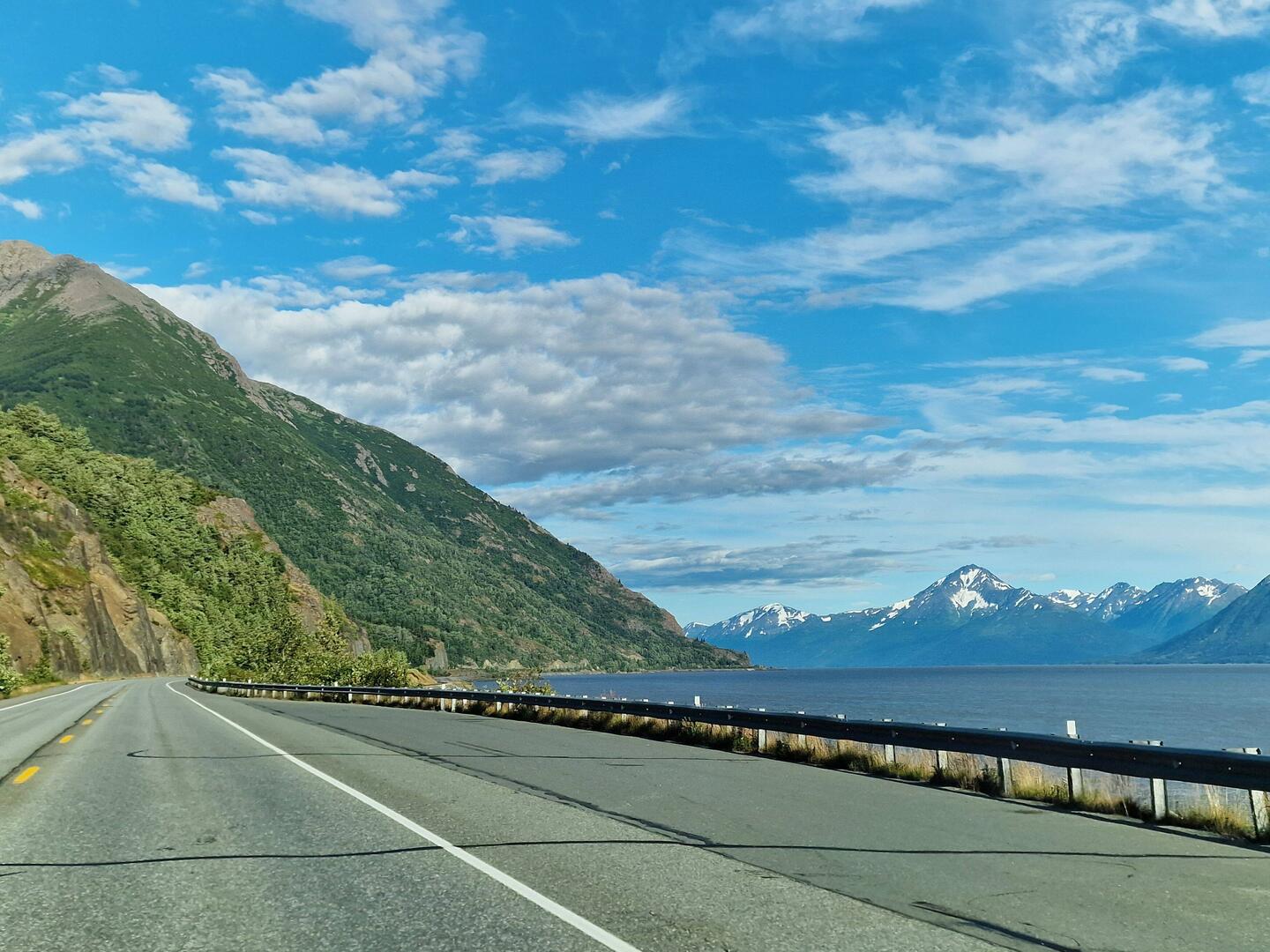 Die Kenai-Halbinsel: Fjorde, Seen, Flüsse – umgeben von Bergen, Regenwald und Gletschern.