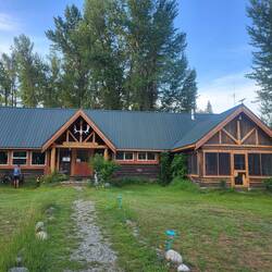 Ein Hostel mitten im Nirgendwo - von hier aus kann man das Ende der Welt sehen!