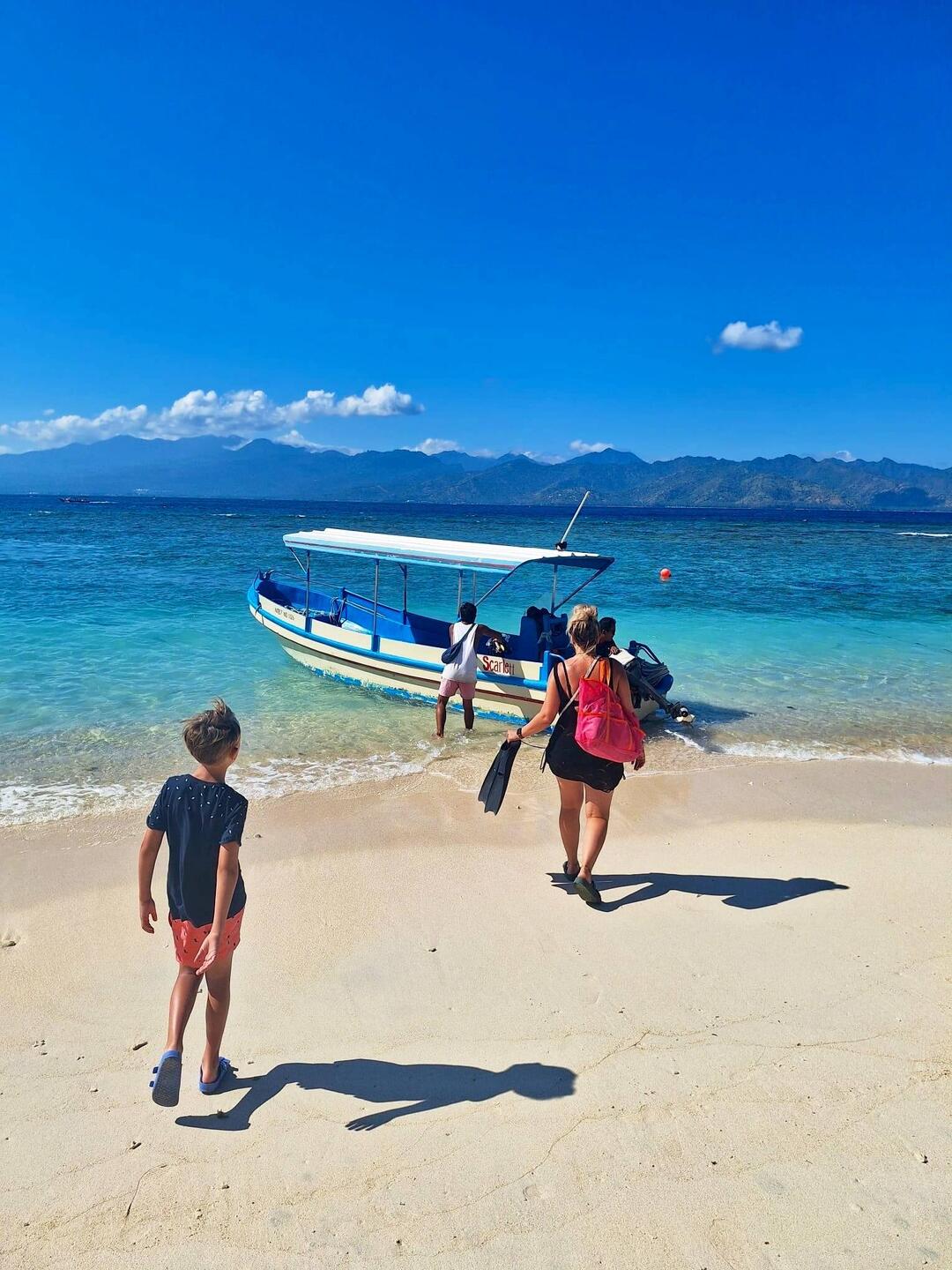 Wir haben ein Boot für uns alleine gebucht