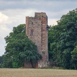 Extra als Ruine gebaute Burg