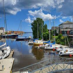 In Roja gibt es einen kleinen Hafen.