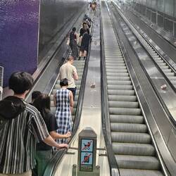 ganz schön lange Rolltreppe