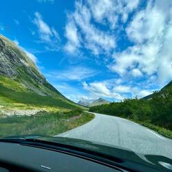 Traversée jusqu'a Trollstingen