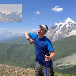 Elbows towards Elbrus