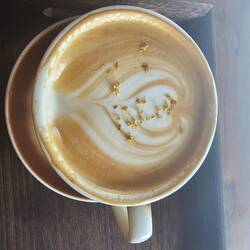 Café avec fleurs d'osmanthus