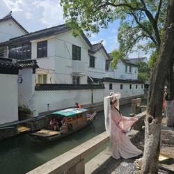 Comme partout en Chine, A Suzhou, on aime se prendre en photo en costume d'époque