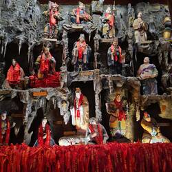 Statues plus vraies que nature dans le temple de Confucius