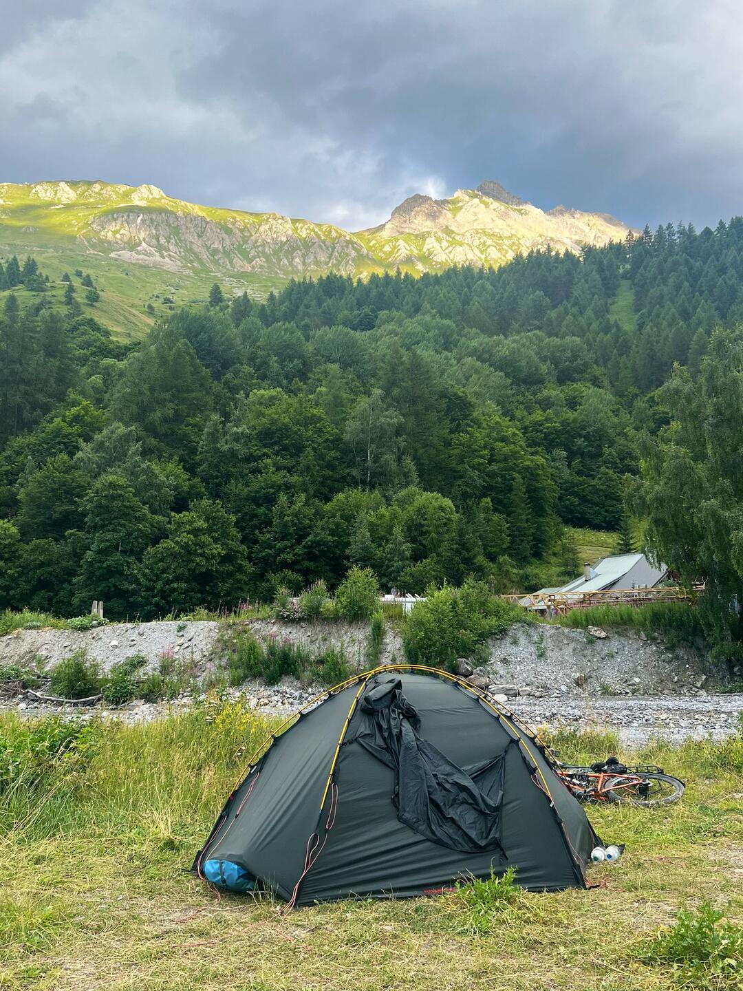 Camped in Bonnenuit
