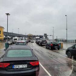 Vor der Fähre in Helsingör