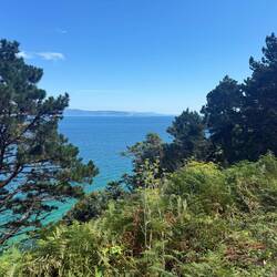 The colors of the water!