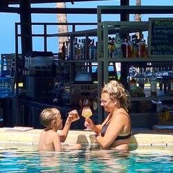 Am Nachmittag Pooltime