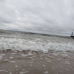 Es ist weiterhin windig