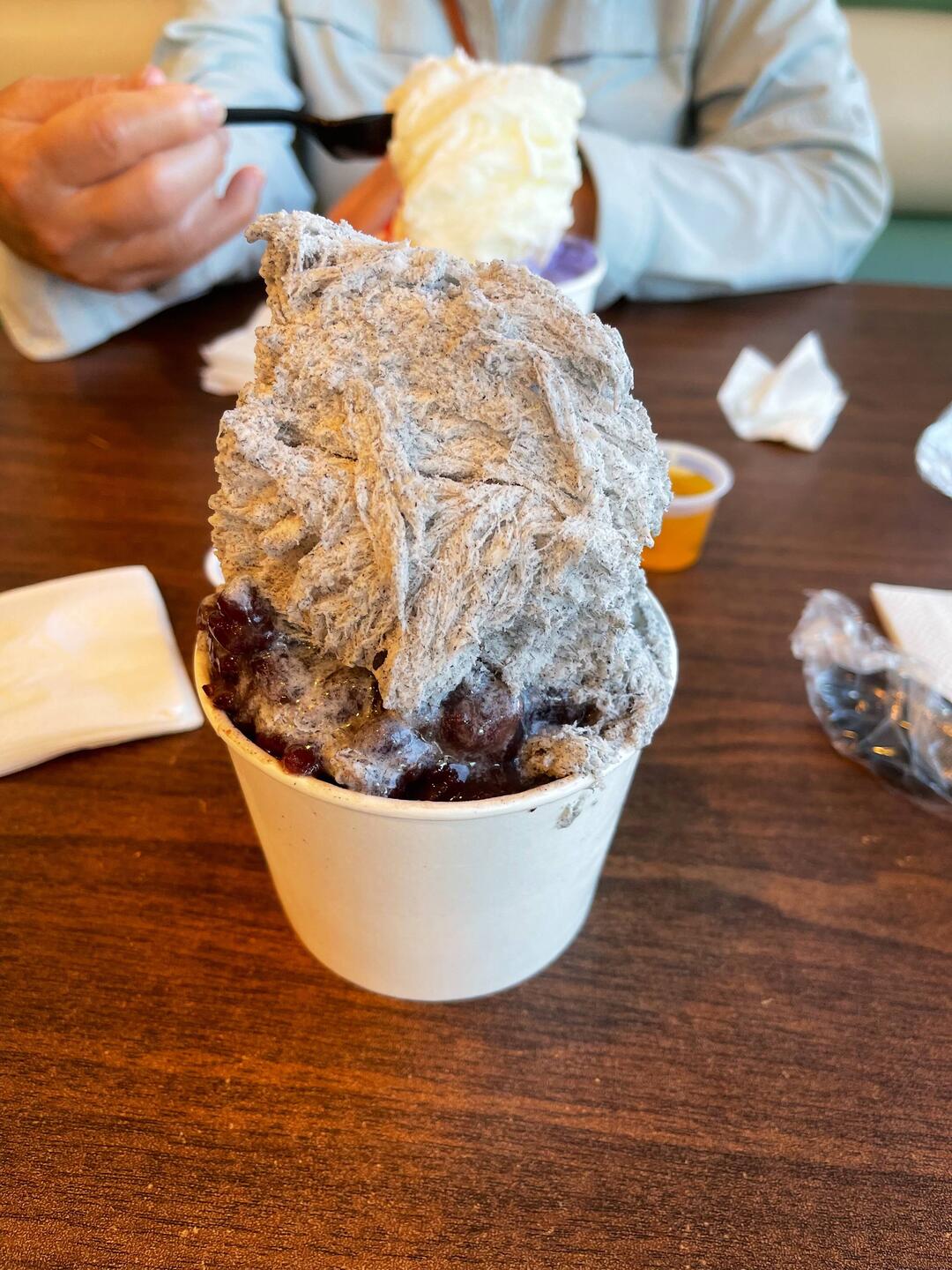 Sesame ice with red bean and mochi