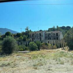 Tell me these abandoned buildings aren't freaky. AND THEY'RE EVERYWHERE!!