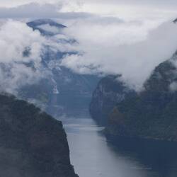 Glück gehabt ... für fünf Minuten Sicht auf den Aurlandsfjord