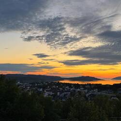 Nach Mitternacht auf "meinem" Hügel über Kirkenes.