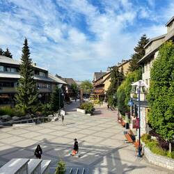 „Whistler Village Center“