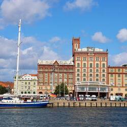 Heute noch die Marine-/Kadettenunsiversität.