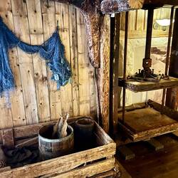 La presse à huile de foie de morue