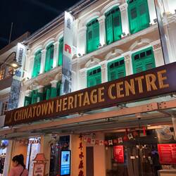 Chinatown am Abend , eher unspektakulär gegenüber Bangkok