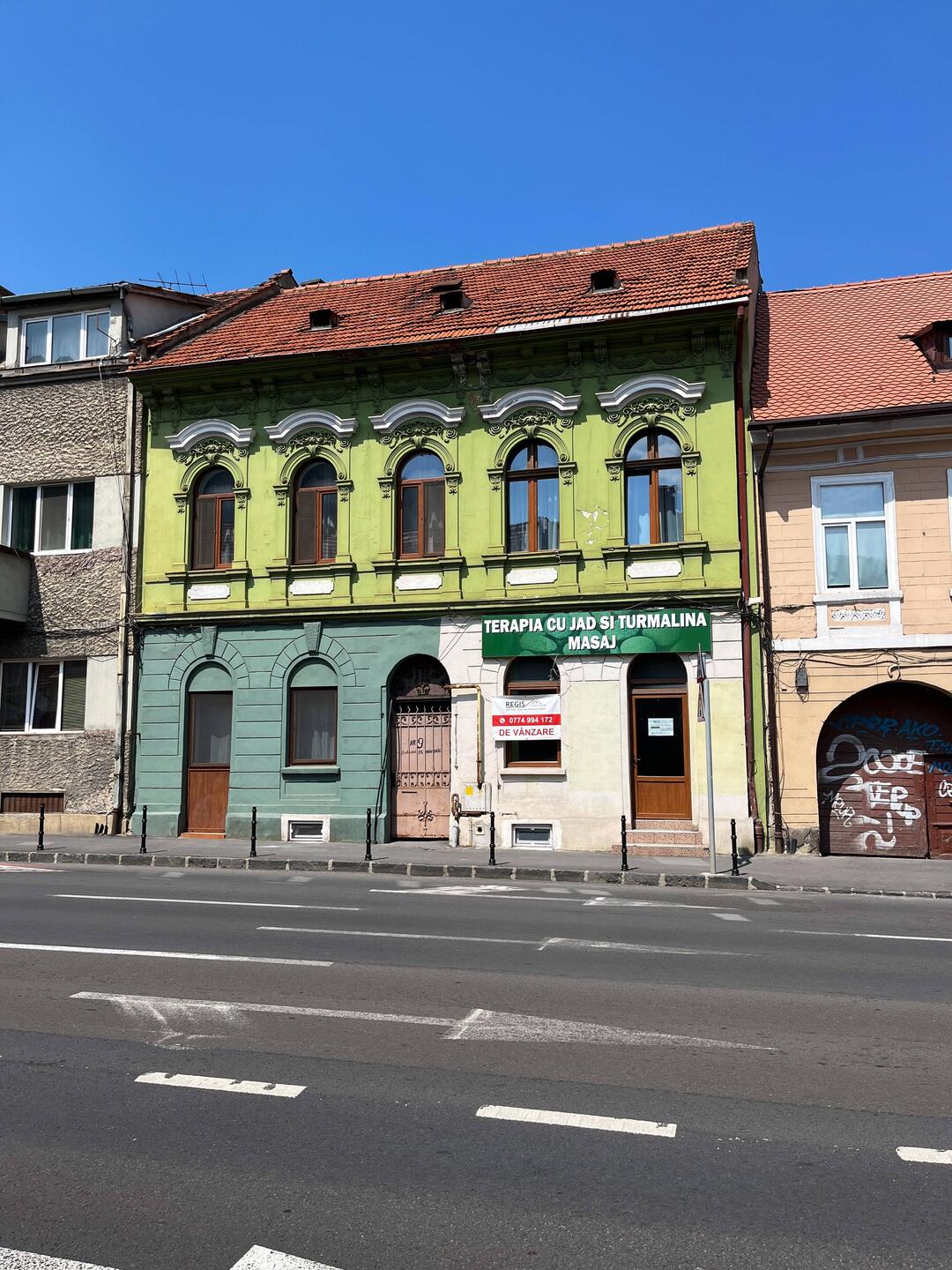 Mein Appartment von außen (1. OG, 3 Fenster von rechts