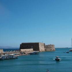 La jetée se poursuit sur un total de 2km