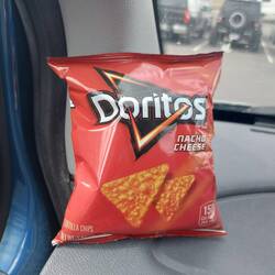 Auf 4.000 Meter plustern sich auch die Doritos in ihrer Tüte auf.