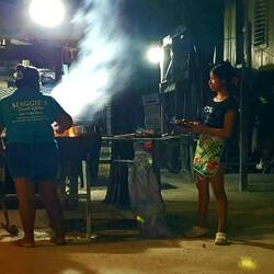 The whole family works in the restaurant.