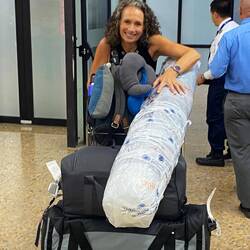 Vicki emerges from immigration and customs nearly 3 hours after her flight landed.