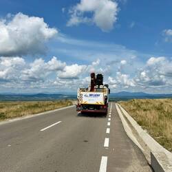 Der Fahrer von diesem Lastwagen hielt neben mir an und ...
