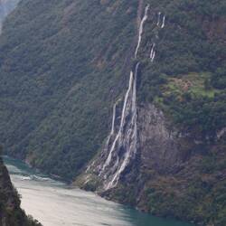 der Wasserfall "die sieben Schwestern"
